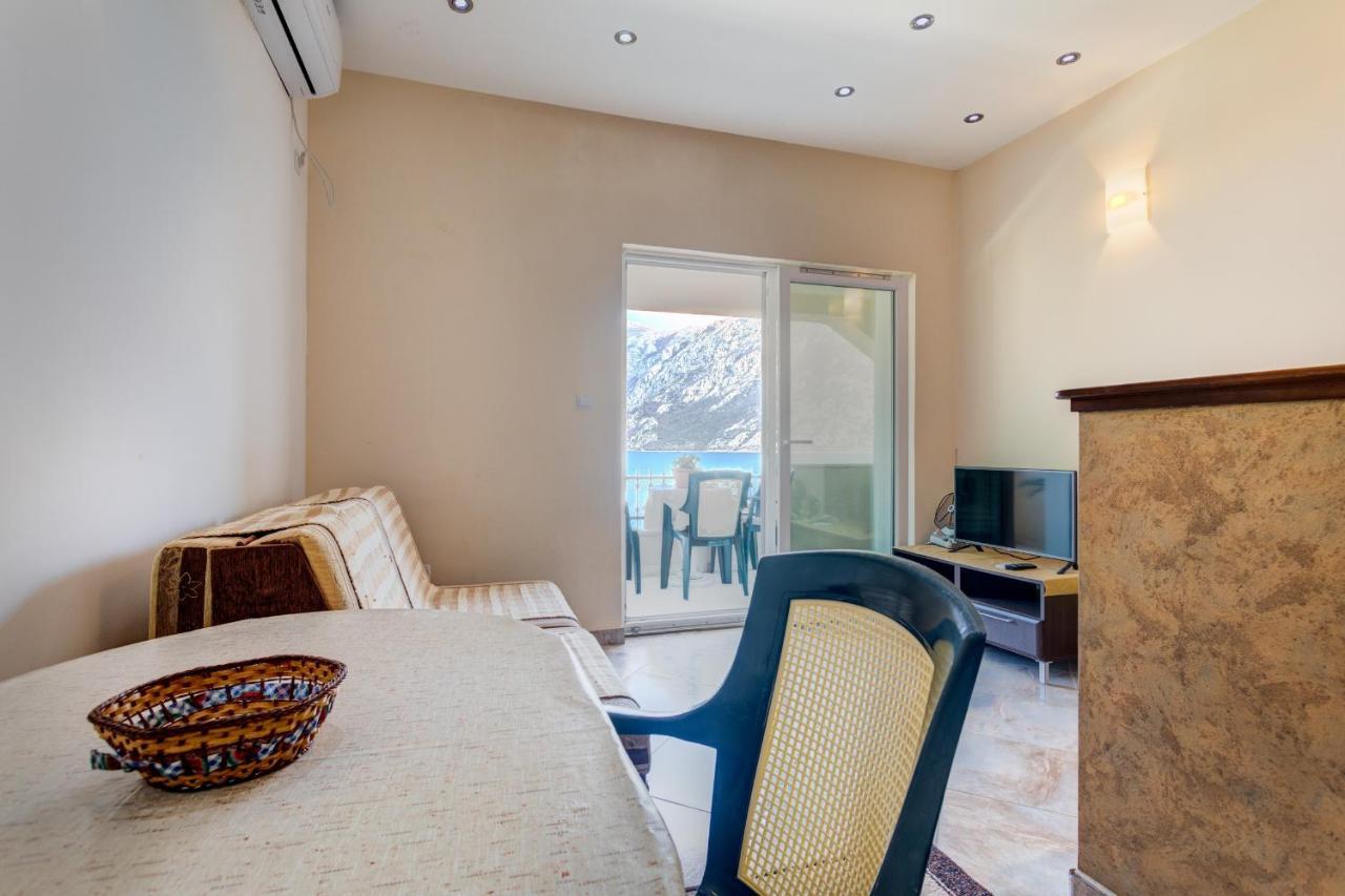 La Castagna Apartments Kotor Buitenkant foto